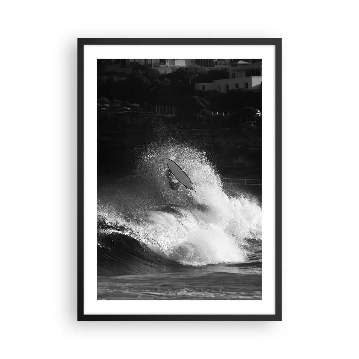 Poster in einem schwarzem Rahmen - Schwarz-weißer Surfer in Aktion auf rauen Wellen - 50x70cm - Herausforderung angenommen! - Moderne Wanddekoration für Wohnzimmer und Schlafzimmer ARTTOR