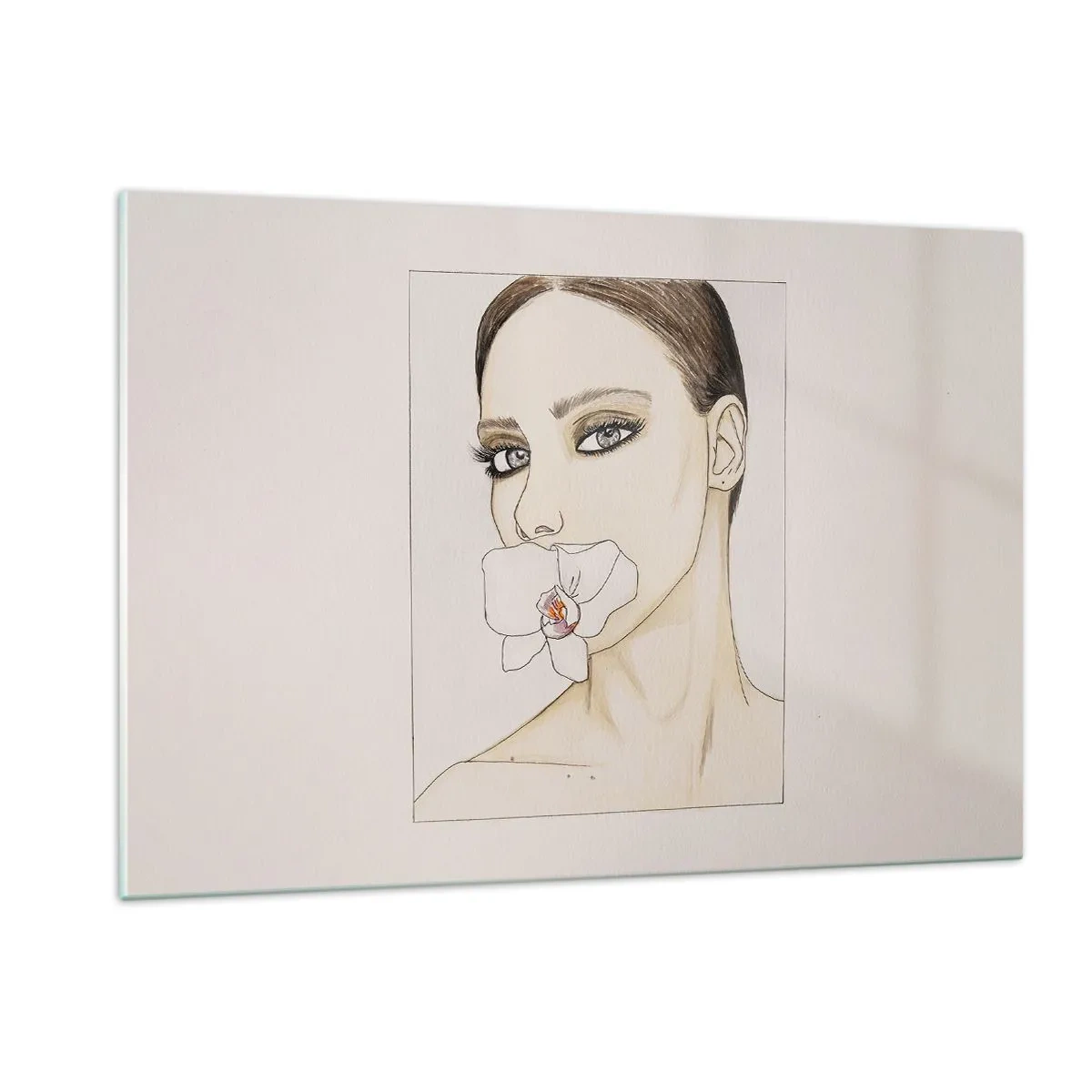 Glasbild - Bild auf glas - Porträt einer Frau mit einer Orchidee im Mund vor hellem Hintergrund - 120x80cm - Ein Symbol für Eleganz und Schönheit - Moderne Wanddekoration für Wohnzimmer und Schlafzimmer ARTTOR