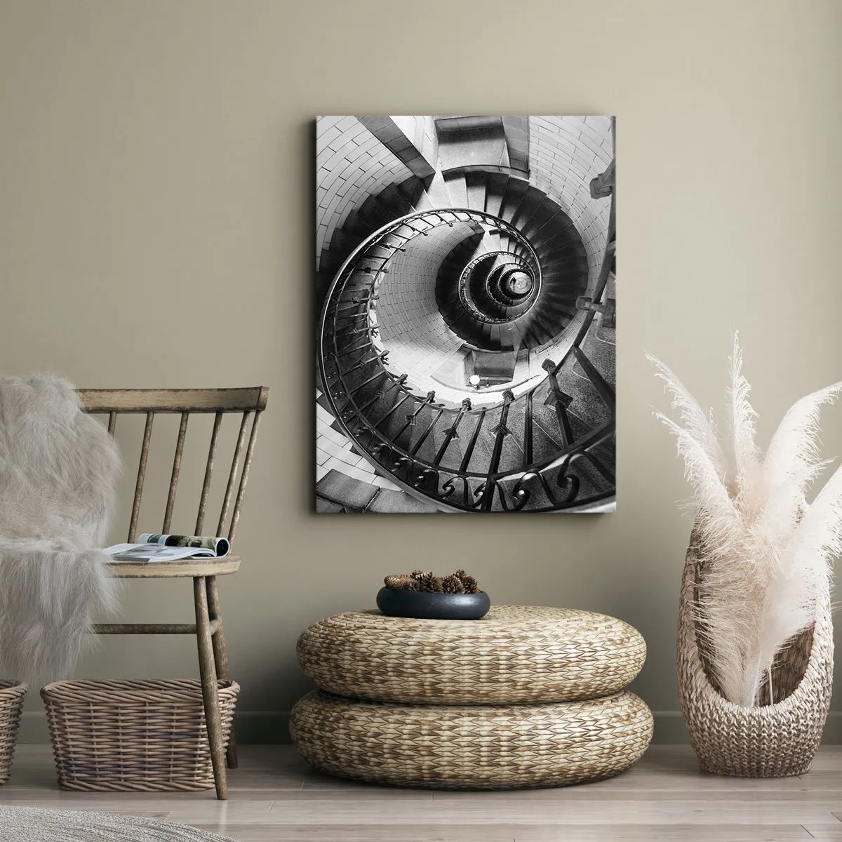 Bild auf Leinwand - Leinwandbild - Schwarz-Weiß-Fotografie einer Wendeltreppe aus der Vogelperspektive - 50x70cm - Höher und höher - Moderne Wanddekoration für Wohnzimmer und Schlafzimmer ARTTOR