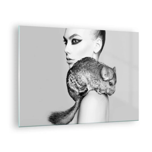 Glasbild - Bild auf glas - Porträt einer Frau mit einem Chinchilla in Schwarz-Weiß - 70x50cm - Dame mit einem Chinchilla - Moderne Wanddekoration für Wohnzimmer und Schlafzimmer ARTTOR