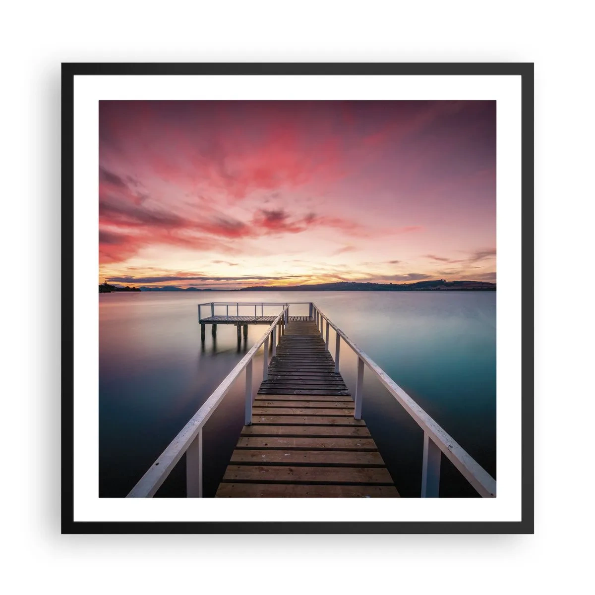 Poster in einem schwarzem Rahmen - Die sanfte Flamme des Abends - 60x60 cm