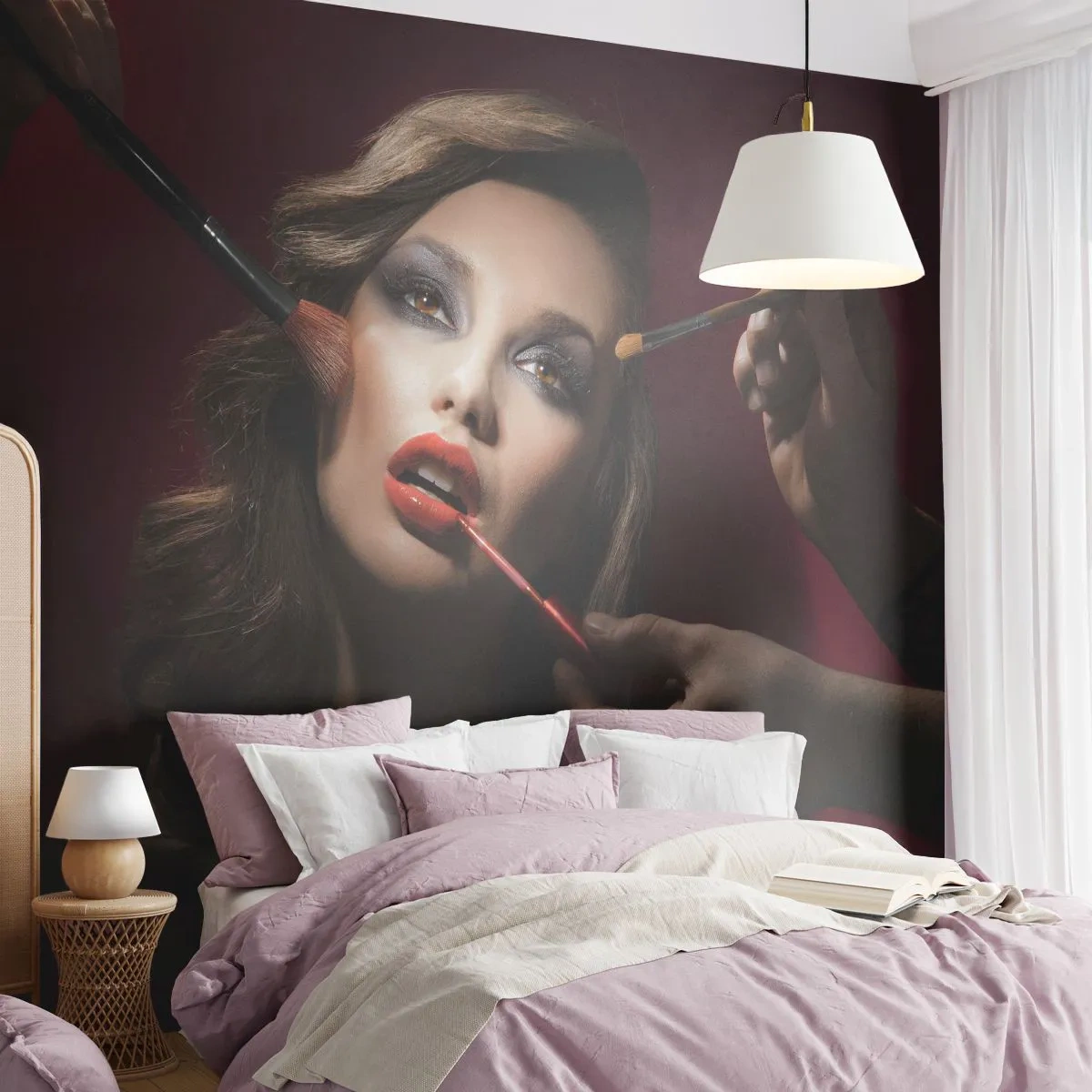 Fototapete Premium Sand - Eine geschminkte Frau, umgeben von Make-up-Pinseln - 100x70cm - Verträumt schön - Moderne Wanddekoration für Wohnzimmer und Schlafzimmer ARTTOR