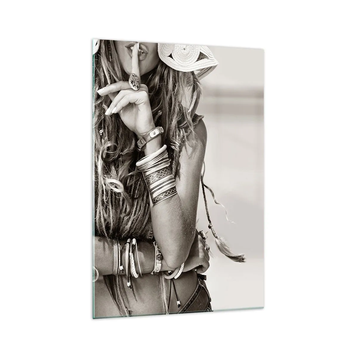 Glasbild - Bild auf glas - Porträt einer Boho-Frau mit Schmuck - 70x100cm - Wieso ein Mädchen - Moderne Wanddekoration für Wohnzimmer und Schlafzimmer ARTTOR