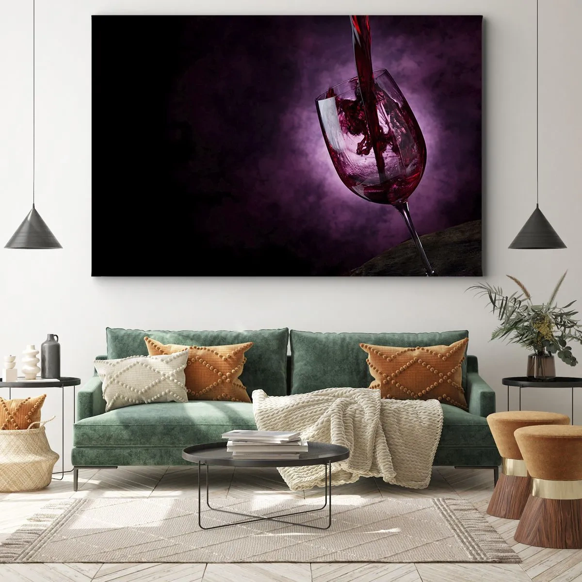 Bild auf Leinwand - Leinwandbild - Rotwein wird vor violettem Rauch in ein Glas gegossen - 70x50cm - Scharlachrot? Karminrot? Nein, Rubin. - Moderne Wanddekoration für Wohnzimmer und Schlafzimmer ARTTOR