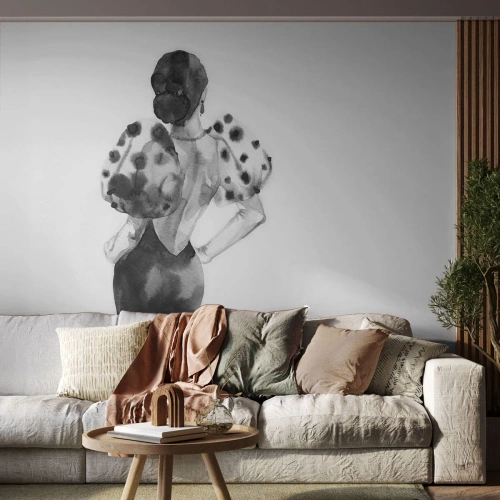 Fototapete Standard Eco - Eine Frau in einem eleganten, minimalistischen Kleid - 100x70cm - Sie ging direkt vorbei - Moderne Wanddekoration für Wohnzimmer und Schlafzimmer ARTTOR