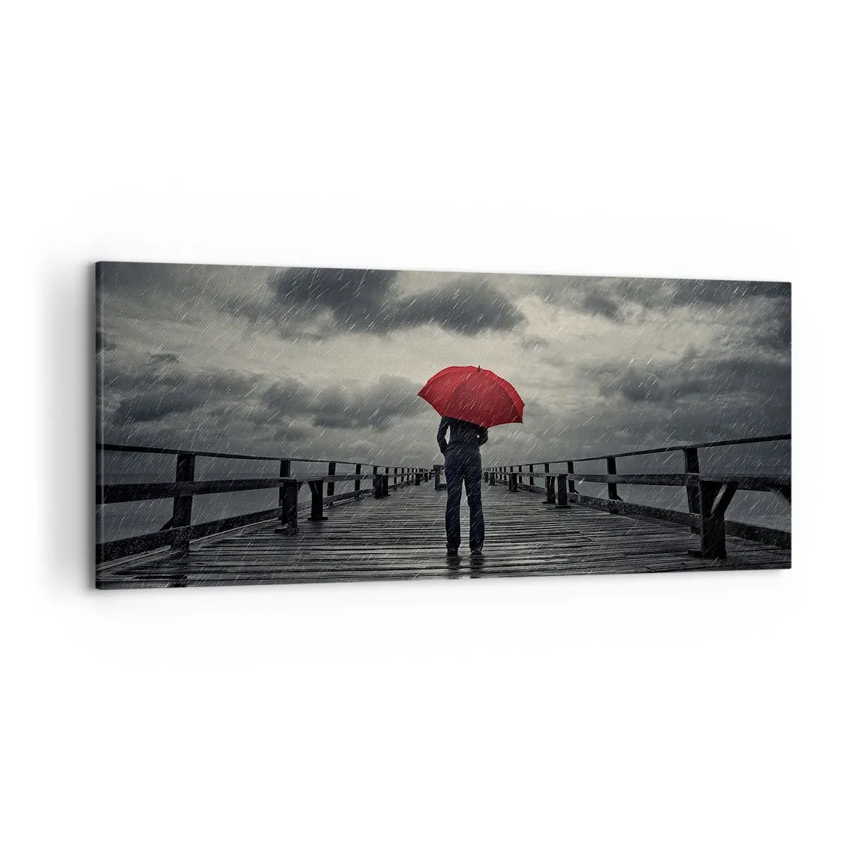 Bild auf Leinwand - Leinwandbild - Eine Person mit einem roten Regenschirm auf einem verregneten Pier - 120x50cm - Es ist egal, dass es regnet - Moderne Wanddekoration für Wohnzimmer und Schlafzimmer ARTTOR