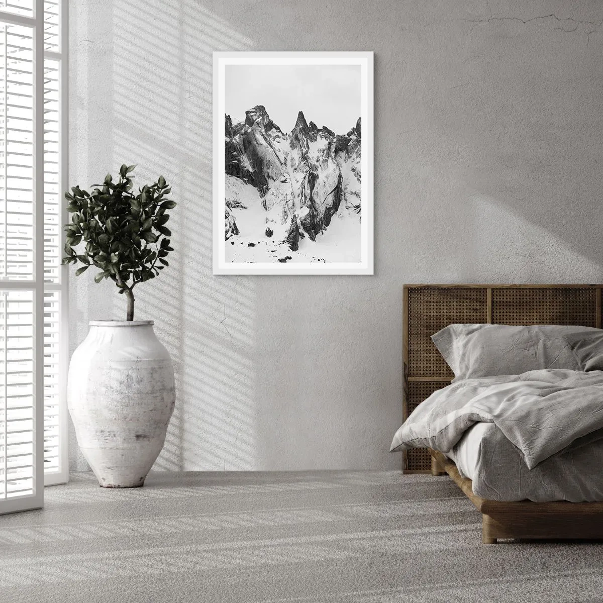 Poster in einem weißen Rahmen - Gefährlicher Granitgrat - 61x91 cm