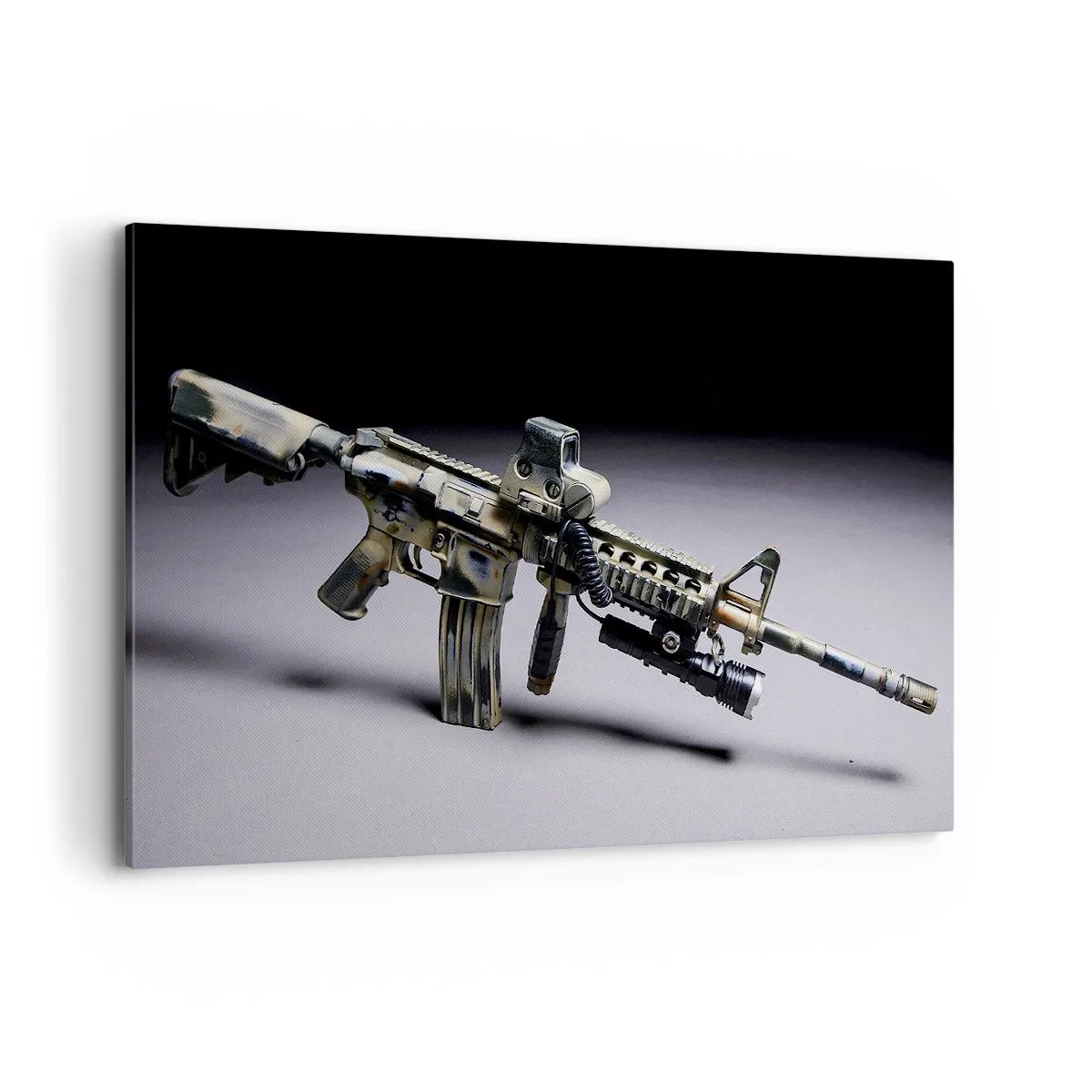 Bild auf Leinwand - Leinwandbild - Moderne Waffe in Tarnfarbe auf dunklem Hintergrund - 120x80cm - Immer bedrohlich - Moderne Wanddekoration für Wohnzimmer und Schlafzimmer ARTTOR