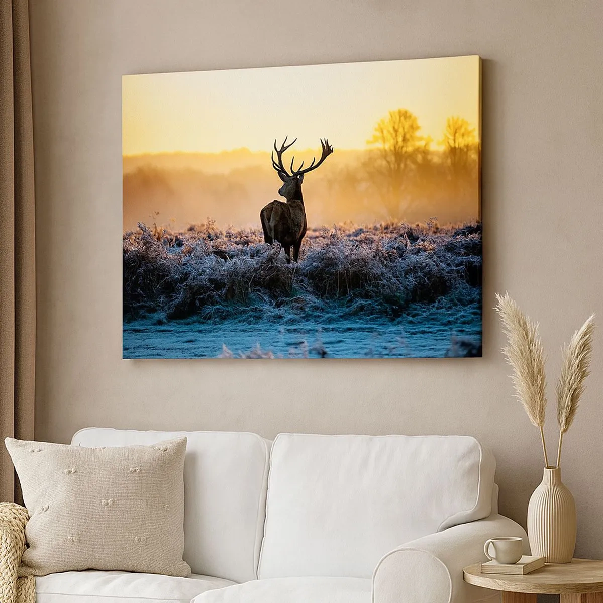 Bild auf Leinwand - Leinwandbild - Ein Reh auf einer frostigen Lichtung bei Sonnenaufgang - 70x50cm - Gekrönt auf seinem Besitz - Moderne Wanddekoration für Wohnzimmer und Schlafzimmer ARTTOR