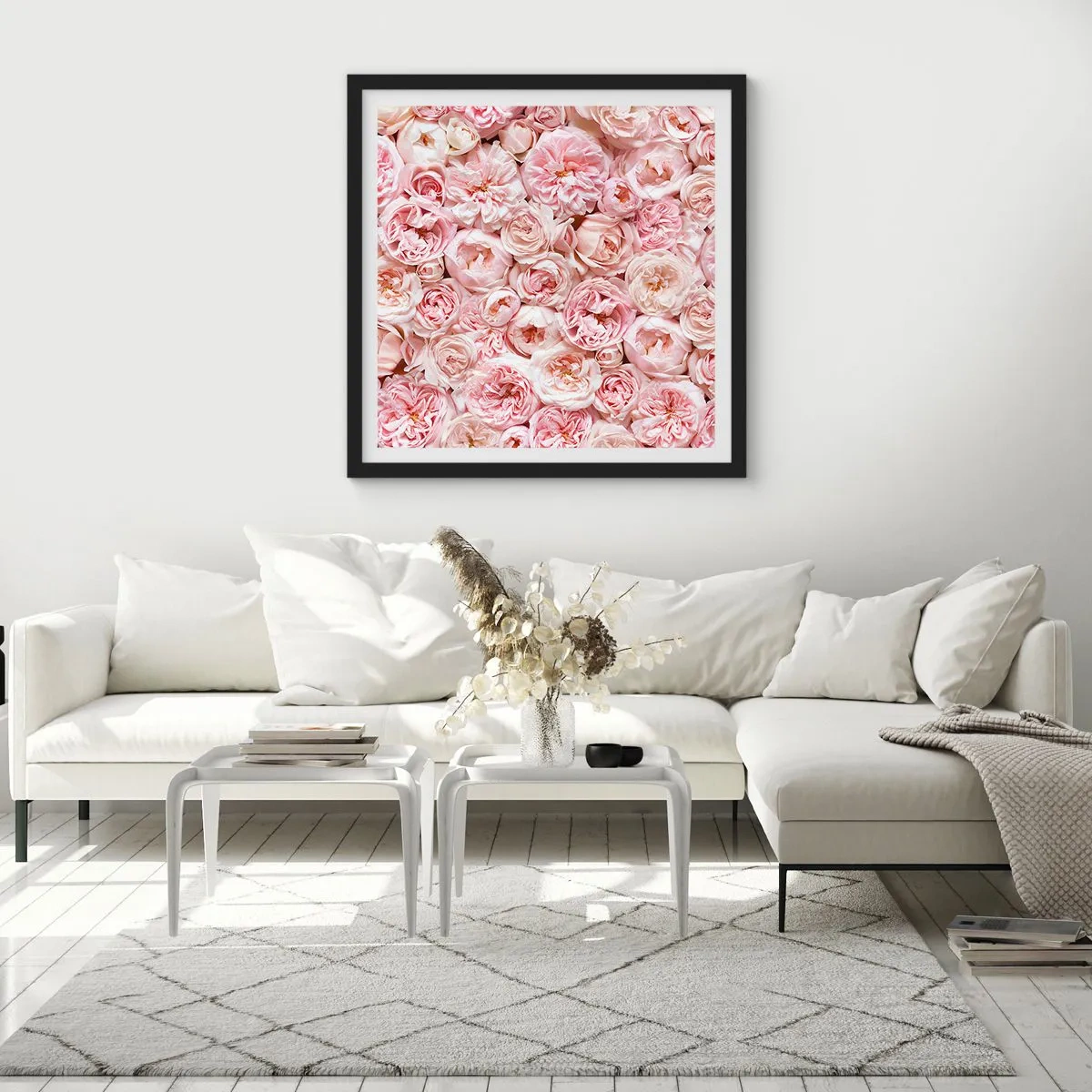 Poster in einem schwarzem Rahmen - Auf Rosen gebettet - 60x60 cm