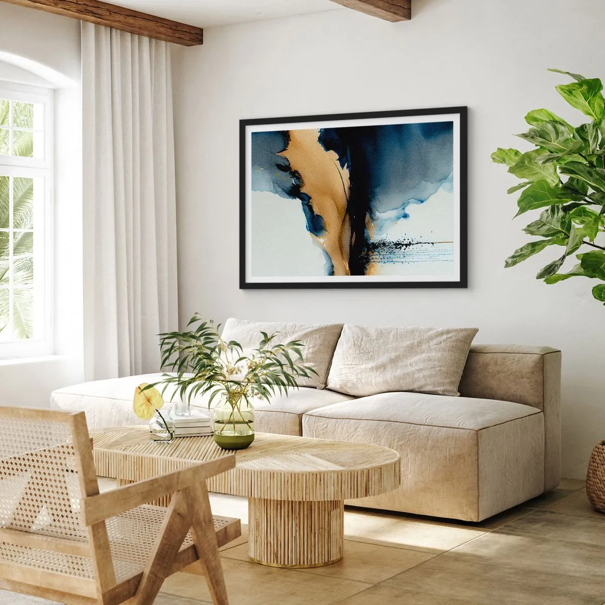 Poster in einem schwarzem Rahmen - Eine abstrakte Komposition in Marineblau- und Goldtönen - 70x50cm - Hinter dem Vorhang - Moderne Wanddekoration für Wohnzimmer und Schlafzimmer ARTTOR