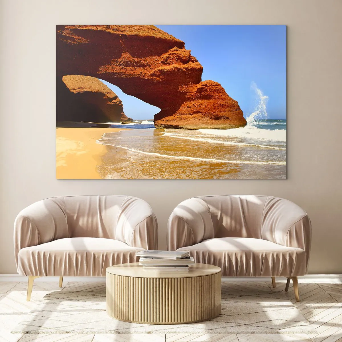 Glasbild - Bild auf glas - Rote Felsbögen über dem Strand und dem Meer - 100x70cm - Wasser und Wind seit Tausenden von Jahren - Moderne Wanddekoration für Wohnzimmer und Schlafzimmer ARTTOR