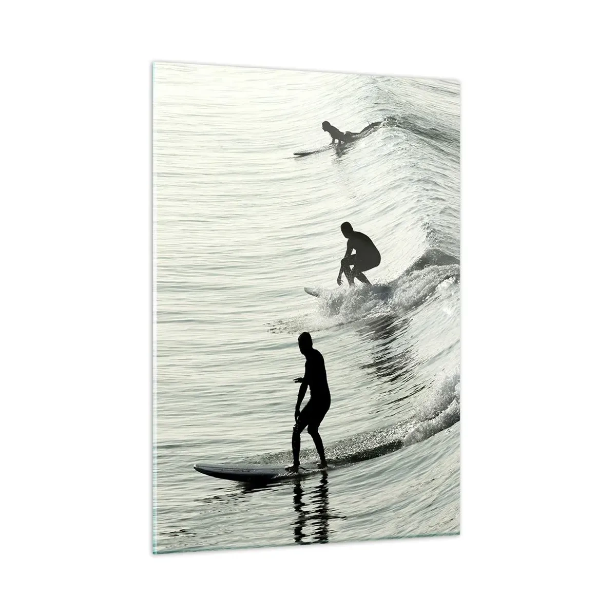 Glasbild - Bild auf glas - Drei Surfer reiten morgens auf den Wellen - 50x70cm - Gegen die Welle - Moderne Wanddekoration für Wohnzimmer und Schlafzimmer ARTTOR