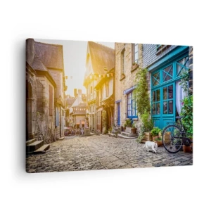 Bild auf Leinwand - Leinwandbild - Eine charmante Straße mit Steinpflaster im Sonnenlicht - 70x50cm - Der weiße Geist der Stadt - Moderne Wanddekoration für Wohnzimmer und Schlafzimmer ARTTOR