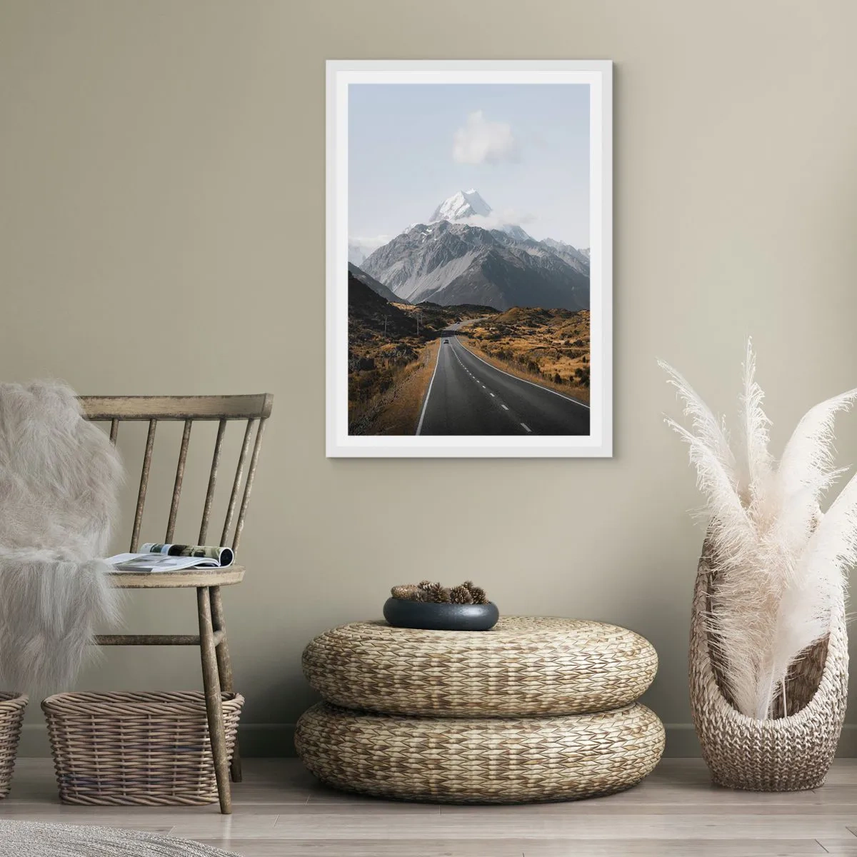 Poster in einem weißen Rahmen - Der Weg ins Herz der Berge - 40x50 cm
