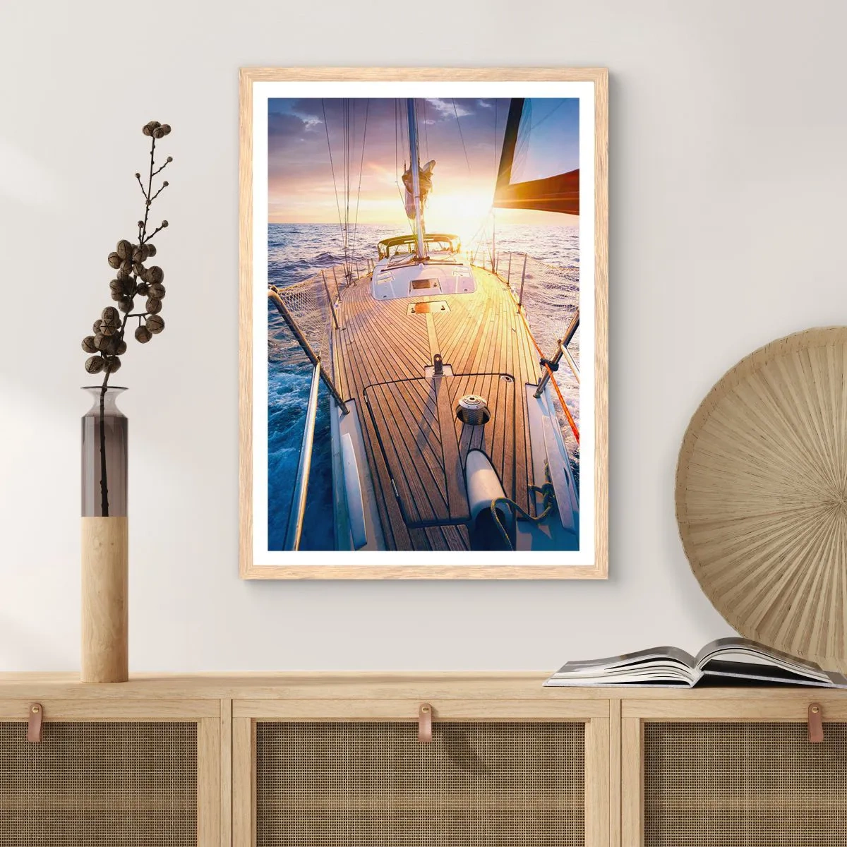 Poster in einem Rahmen aus heller Eiche - Laufen unter den Wellen - 70x100 cm