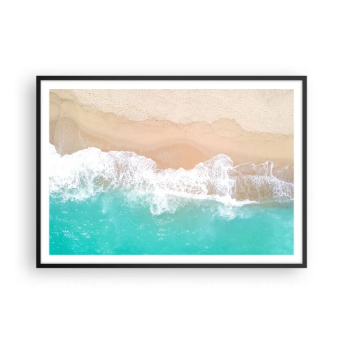 Poster in einem schwarzem Rahmen - Eine Vogelperspektive auf einen Strand mit türkisfarbenem Wasser und sanften Wellen - 100x70cm - Eine streichelnde Berührung - Moderne Wanddekoration für Wohnzimmer und Schlafzimmer ARTTOR