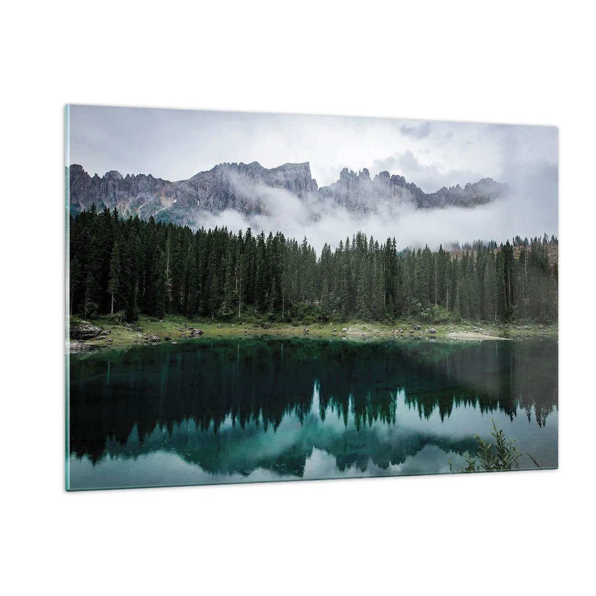 Glasbild - Bild auf glas - Berglandschaft mit See und Wald, die sich im Wasser spiegeln - 120x80cm - Leise, leise, lass uns das Trinkwasser nicht wecken ... - Moderne Wanddekoration für Wohnzimmer und Schlafzimmer ARTTOR