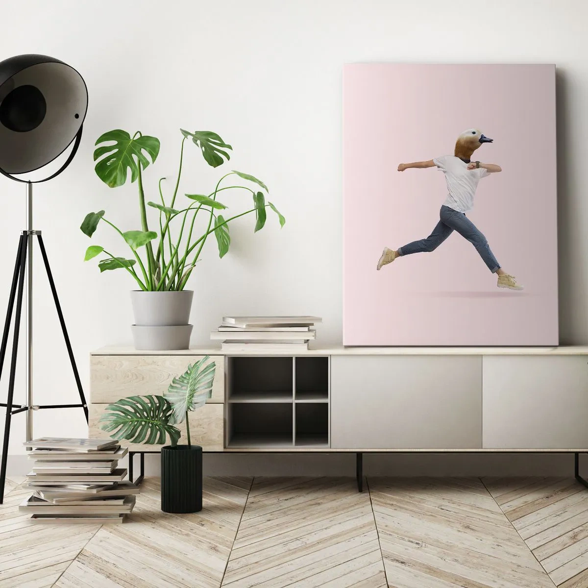 Bild auf Leinwand - Leinwandbild - Eine surrealistische Figur mit einem Entenkopf in Bewegung - 80x120cm - Eine Prise Absurdität - Moderne Wanddekoration für Wohnzimmer und Schlafzimmer ARTTOR