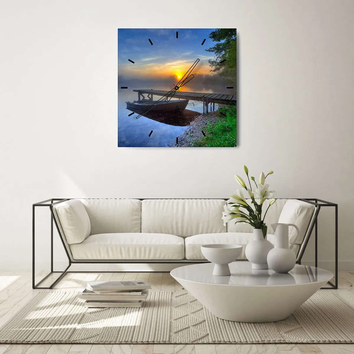 Wanduhr - Glasuhr - Ein Seesteg bei Sonnenaufgang mit einem Boot am Ufer - 30x30cm - Wie aus Gewöhnlichem Magie wird - Moderne Wanddekoration für Wohnzimmer und Schlafzimmer ARTTOR