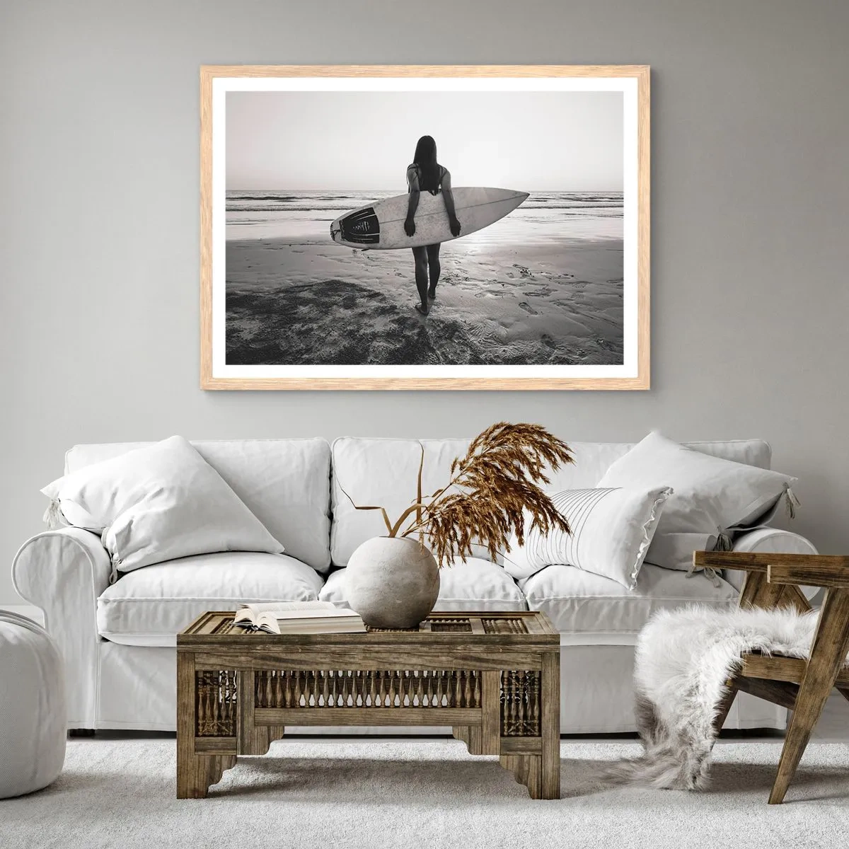 Poster in einem Rahmen aus heller Eiche - Die Tochter der Meereswelle - 91x61 cm