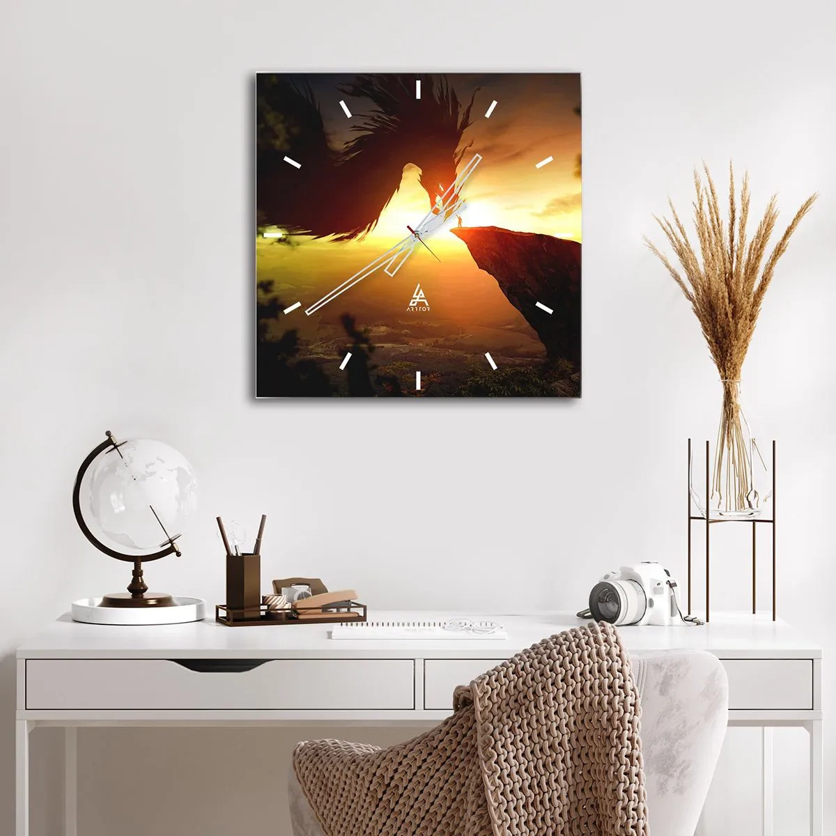 Wanduhr - Glasuhr - Ein Drache und ein Mann auf einem Felsen im Schein der untergehenden Sonne - 30x30cm - Drachentöter - Moderne Wanddekoration für Wohnzimmer und Schlafzimmer ARTTOR