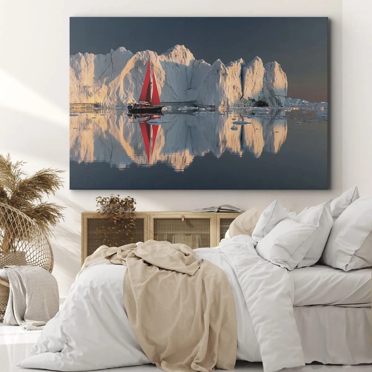 Bild auf Leinwand - Leinwandbild - Ein Segelboot mit rotem Segel vor der Kulisse eines Gletschers - 120x80cm - Am Rande der Welt - Moderne Wanddekoration für Wohnzimmer und Schlafzimmer ARTTOR