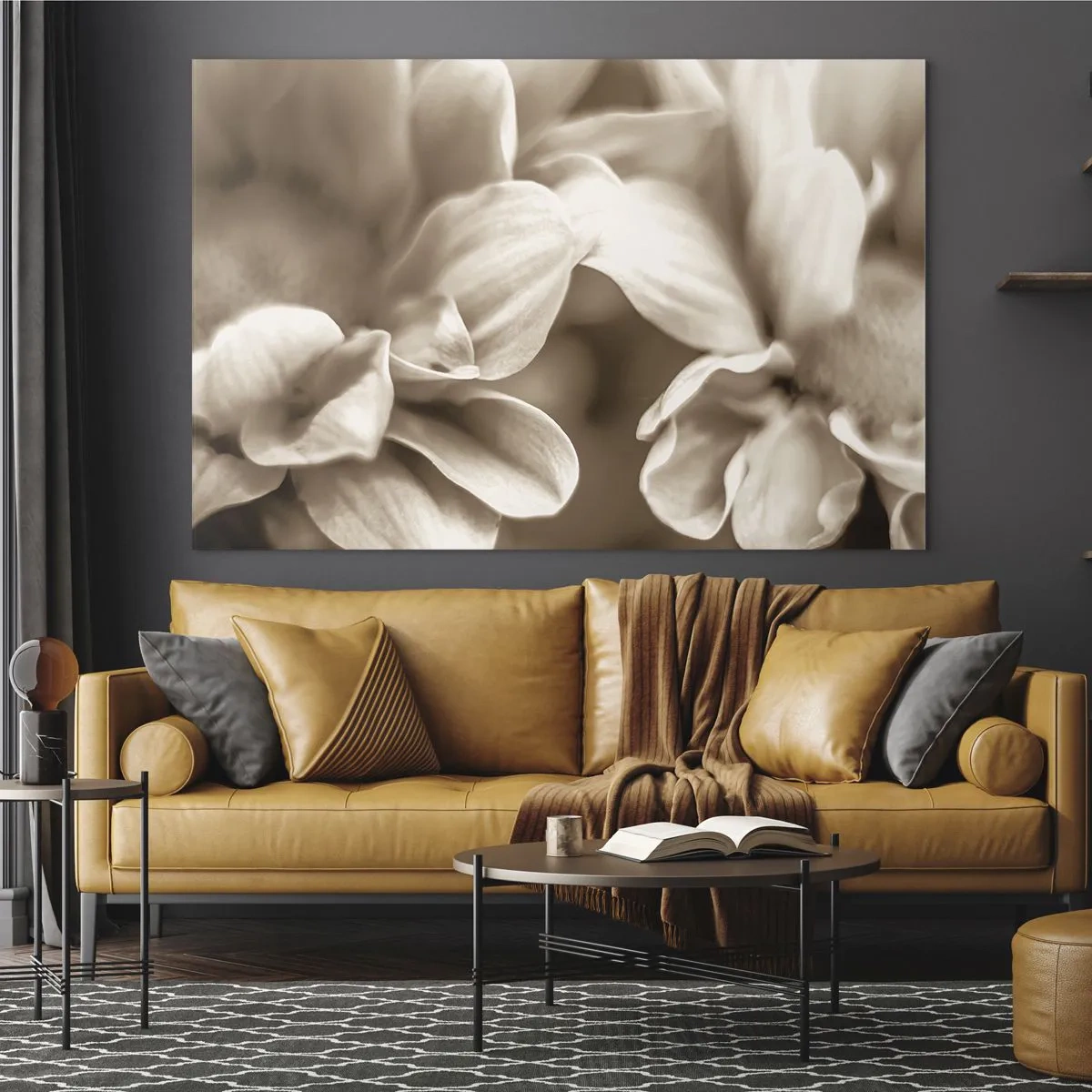 Glasbild - Bild auf glas - Makrofotografie von hellen Blütenblättern in Sepia - 120x80cm - So sanft wie ein Lächeln - Moderne Wanddekoration für Wohnzimmer und Schlafzimmer ARTTOR