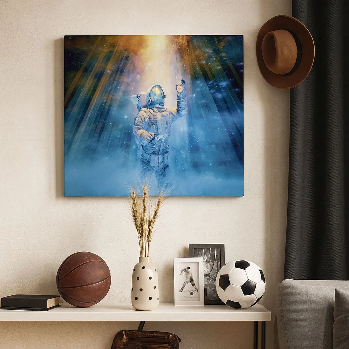 Bild auf Leinwand - Leinwandbild - Astronaut im Licht einer kosmischen Explosion voller Sterne - 70x50cm - Endlich am Ende - Moderne Wanddekoration für Wohnzimmer und Schlafzimmer ARTTOR