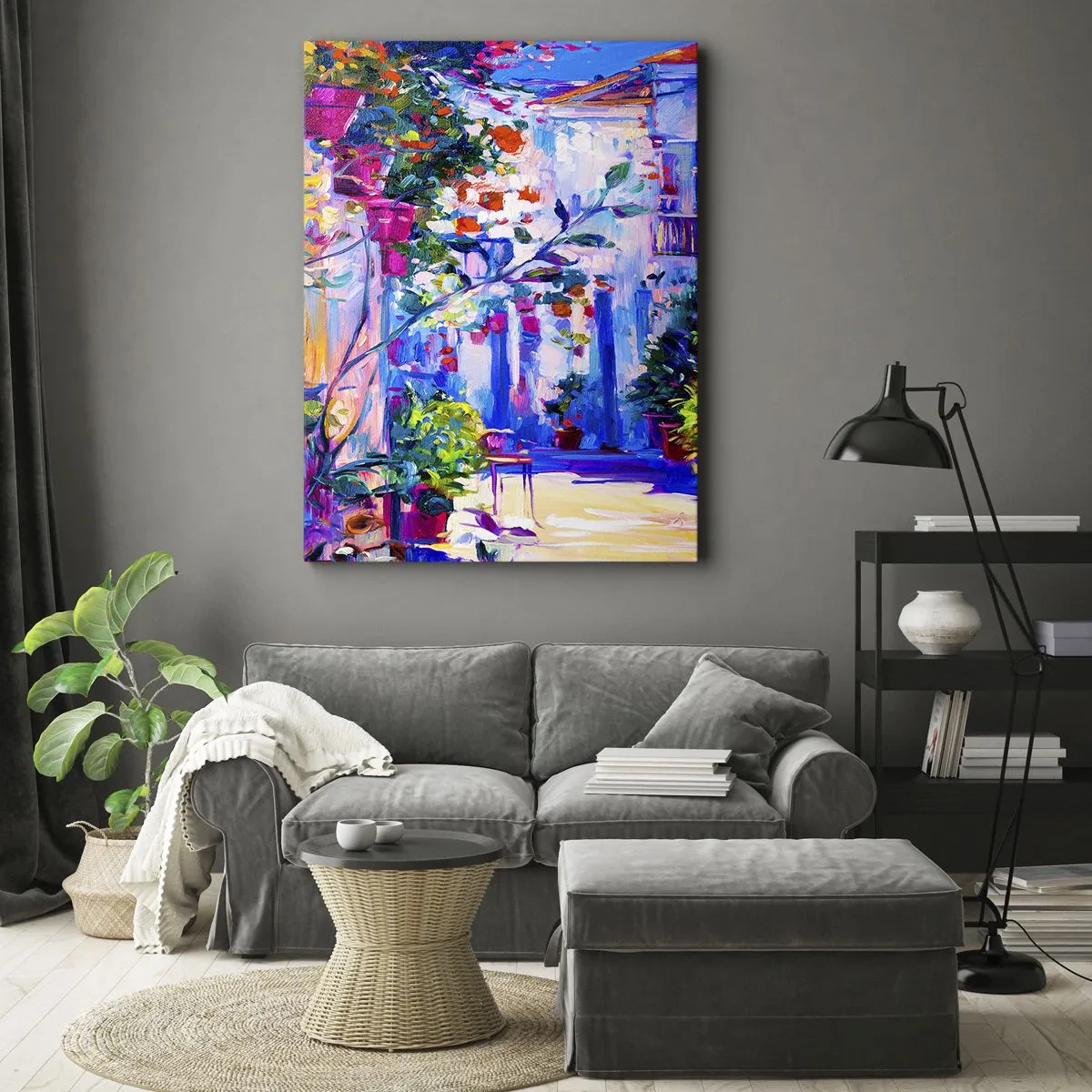 Bild auf Leinwand - Leinwandbild - Eine bunte Straße voller Blumen - 50x70cm - Impresja - eine italienische Straße - Moderne Wanddekoration für Wohnzimmer und Schlafzimmer ARTTOR
