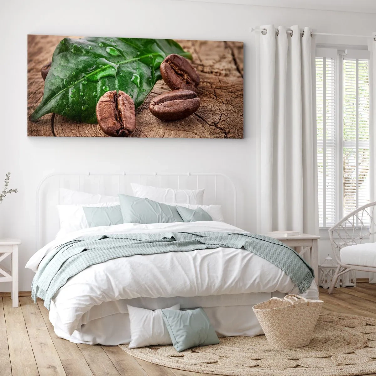 Bild auf Leinwand - Leinwandbild - Kaffeebohnen und grünes Blatt auf einem hölzernen Hintergrund - 120x50cm - Der wahrste und schwarze - Moderne Wanddekoration für Wohnzimmer und Schlafzimmer ARTTOR