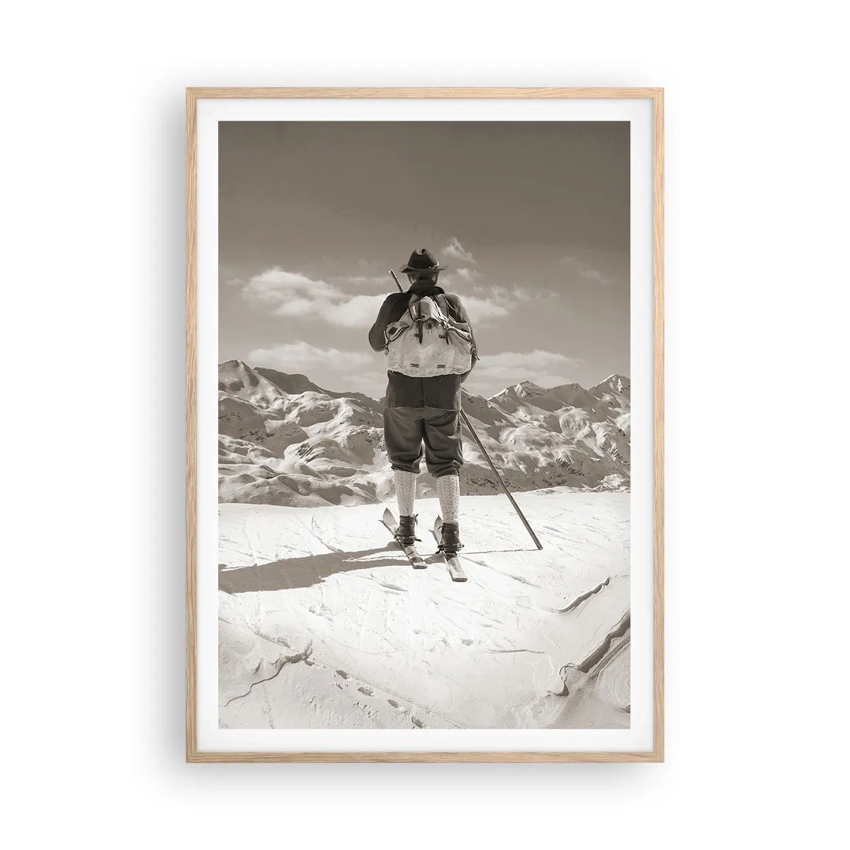 Poster in einem Rahmen aus heller Eiche - Und die Berge bleiben unverändert - 70x100 cm