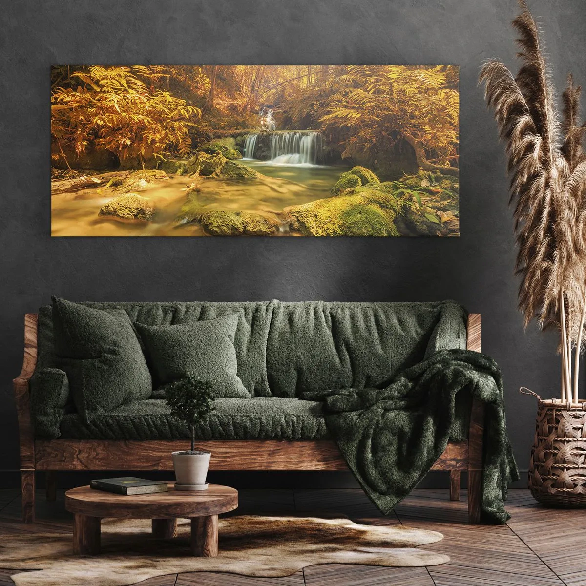 Bild auf Leinwand - Leinwandbild - Ein goldener Wasserfall in einem herbstlichen Wald, umgeben von Grün - 120x50cm - Waldkaskade in Gold - Moderne Wanddekoration für Wohnzimmer und Schlafzimmer ARTTOR