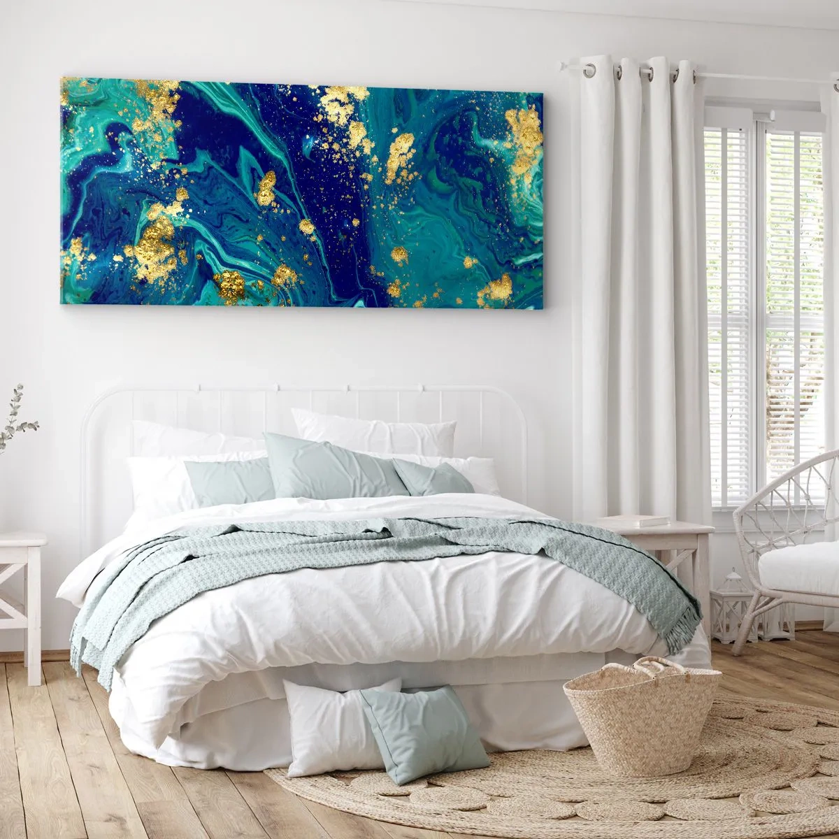 Bild auf Leinwand - Leinwandbild - Eine abstrakte Komposition mit blauen, grünen und goldenen Akzenten. - 140x50cm - Die Blütenblätter der Sonne - Moderne Wanddekoration für Wohnzimmer und Schlafzimmer ARTTOR