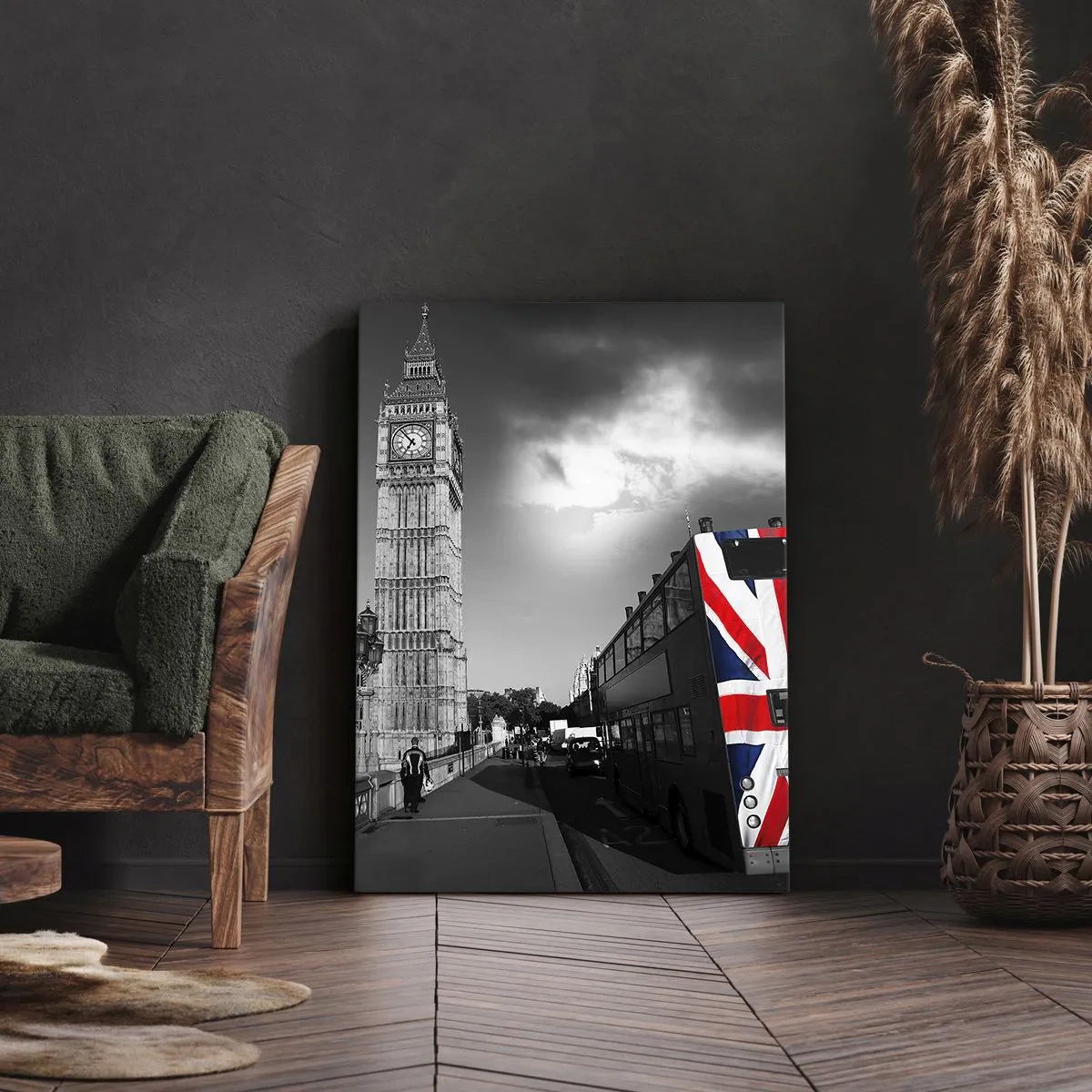 Bild auf Leinwand - Leinwandbild - Big Ben und ein Bus mit britischer Flagge vor schwarz-weißem Hintergrund - 50x70cm - Stolz und toll - Moderne Wanddekoration für Wohnzimmer und Schlafzimmer ARTTOR