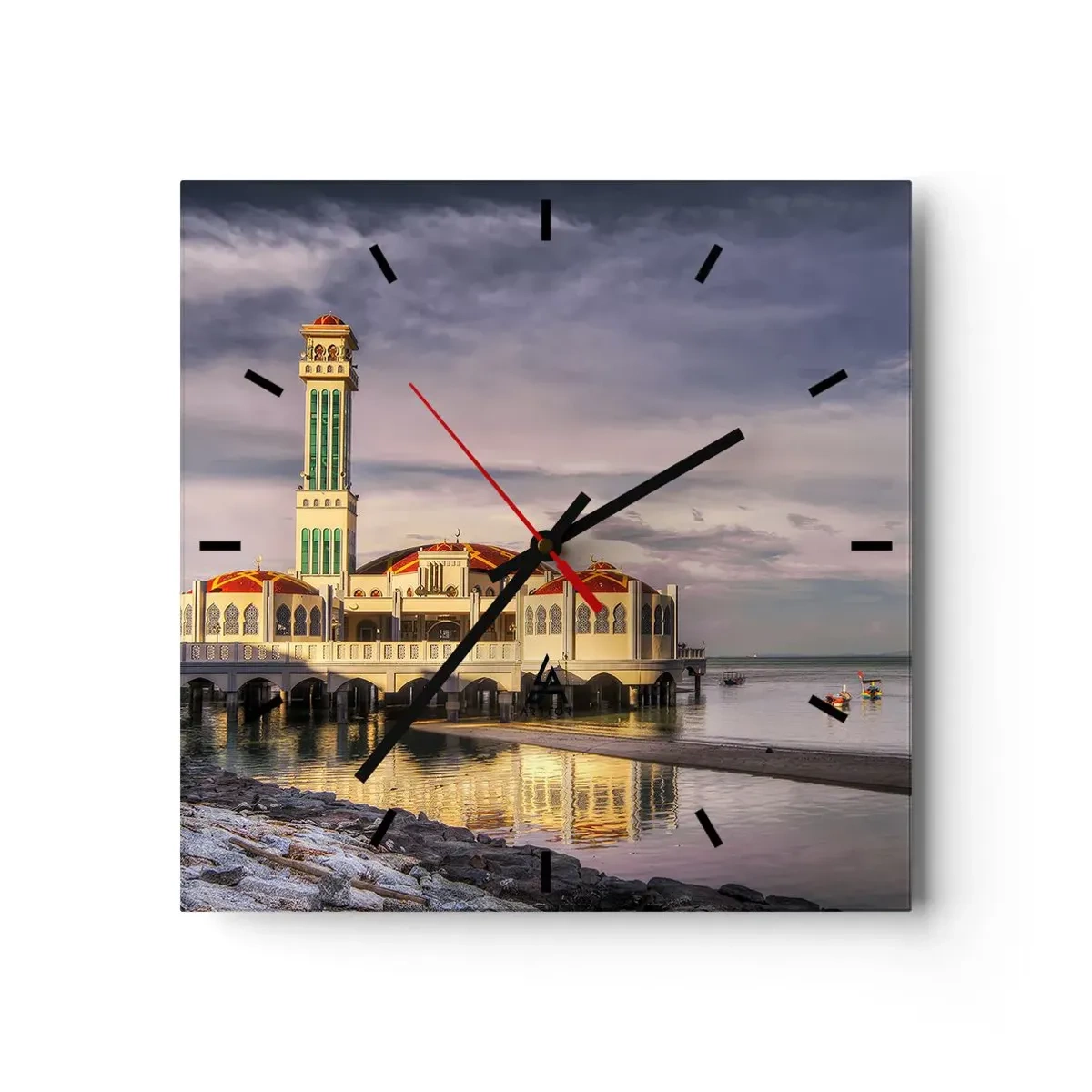 Wanduhr - Glasuhr - Ein beeindruckendes Gebäude mit einem Minarett auf dem Wasser, umgeben von einer friedlichen Landschaft - 30x30cm - Tempel der Natur - Moderne Wanddekoration für Wohnzimmer und Schlafzimmer ARTTOR