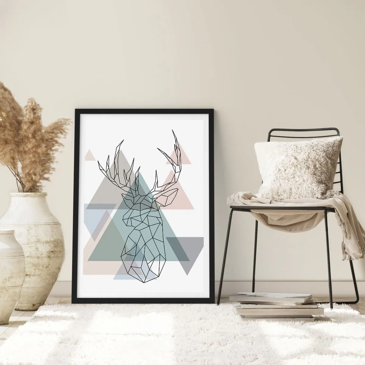 Poster in einem schwarzem Rahmen - Geometrische Silhouette eines Hirsches vor einem Hintergrund aus Dreiecken - 50x70cm - In einem geometrischen Wald - Moderne Wanddekoration für Wohnzimmer und Schlafzimmer ARTTOR