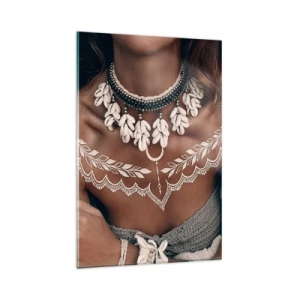 Glasbild - Bild auf glas - Boho-Style mit Muschelschmuck und Lochmuster - 80x120cm - Talismane, Rituale der Weiblichkeit - Moderne Wanddekoration für Wohnzimmer und Schlafzimmer ARTTOR