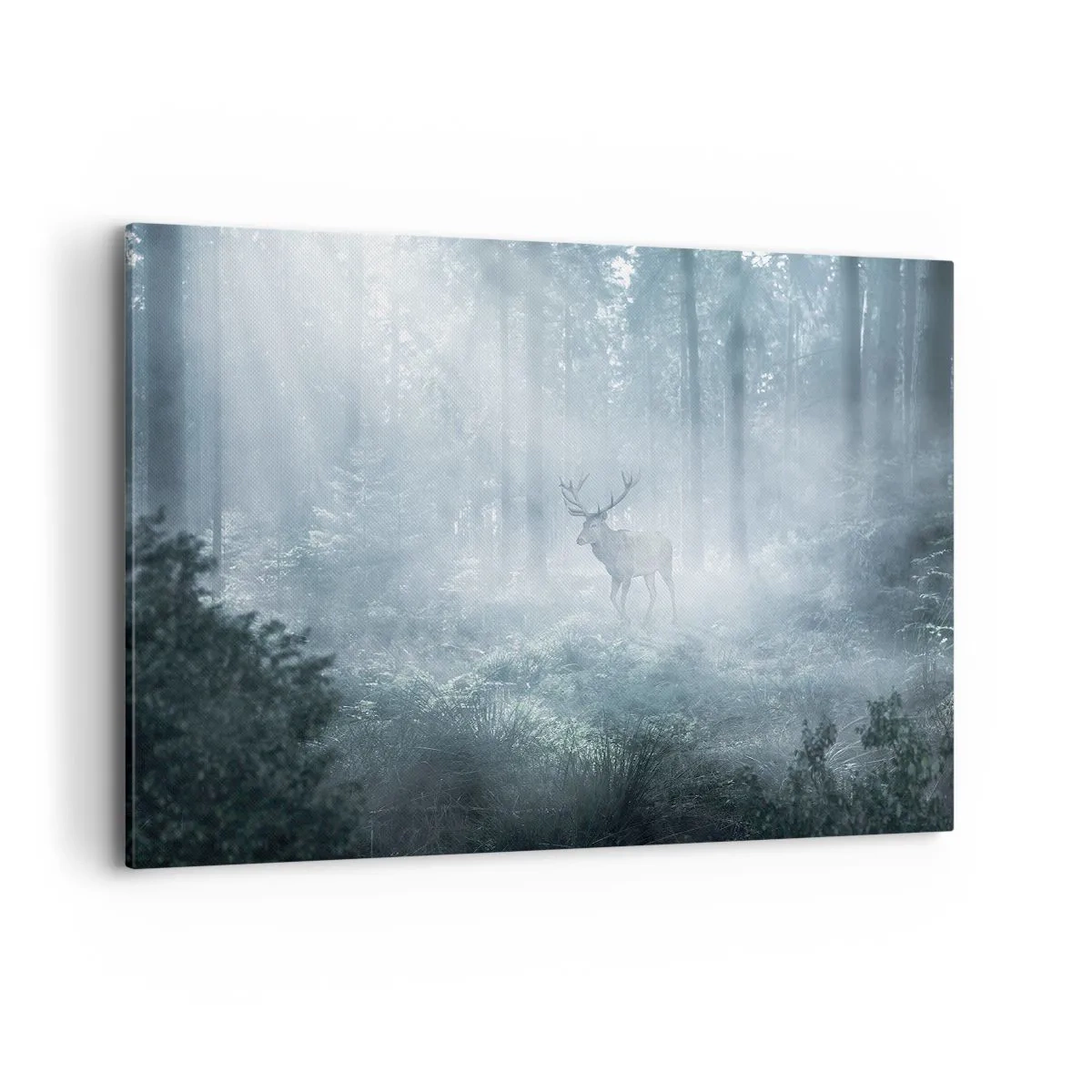 Bild auf Leinwand - Leinwandbild - Ein Hirsch in einem dichten Wald, eingehüllt in Morgennebel - 100x70cm - Morgenvisite auf dem Grundstück - Moderne Wanddekoration für Wohnzimmer und Schlafzimmer ARTTOR