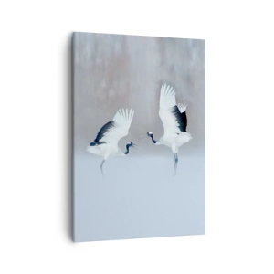 Bild auf Leinwand - Leinwandbild - Zwei Kraniche tanzen in einer nebligen Landschaft - 50x70cm - Tanz im Nebel - Moderne Wanddekoration für Wohnzimmer und Schlafzimmer ARTTOR