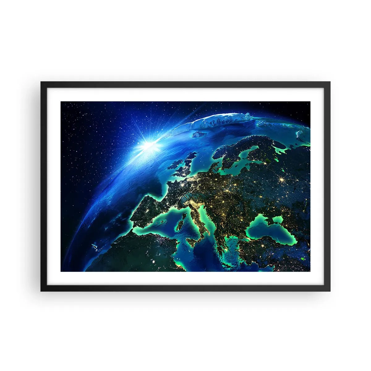Poster in einem schwarzem Rahmen - Ein Blick auf Europa aus dem Weltraum im Schein der aufgehenden Sonne. - 70x50cm - Funkelndes Europa - Moderne Wanddekoration für Wohnzimmer und Schlafzimmer ARTTOR