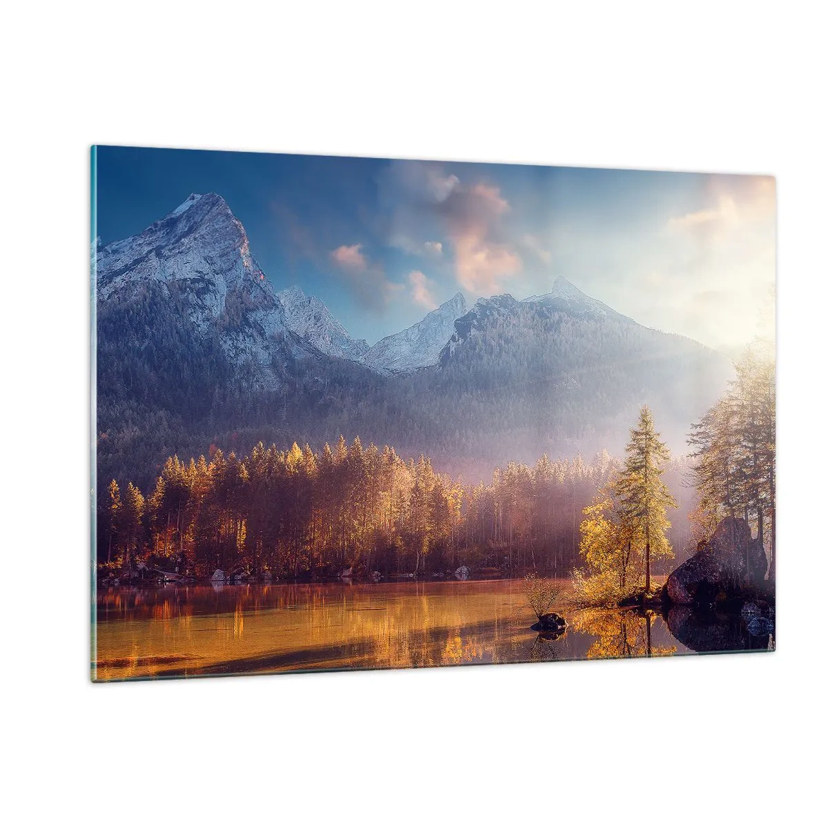 Glasbild - Bild auf glas - Goldenes Morgenlicht über einem von Wald umgebenen Bergsee - 120x80cm - In den Bergen und Tälern - Moderne Wanddekoration für Wohnzimmer und Schlafzimmer ARTTOR