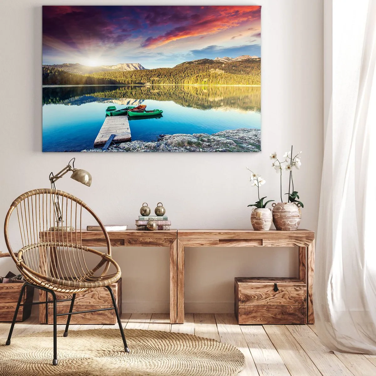 Bild auf Leinwand - Leinwandbild - Sonnenuntergang über dem See mit Booten am Pier - 100x70cm - Glatt wie ein Spiegel über dem Wasser - Moderne Wanddekoration für Wohnzimmer und Schlafzimmer ARTTOR