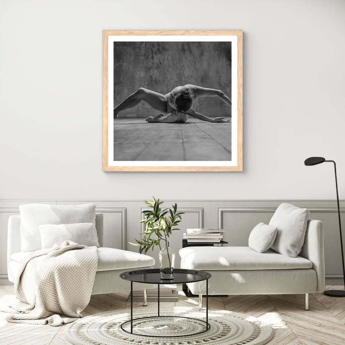 Poster in einem Rahmen aus heller Eiche - Symmetrie gefunden - 60x60 cm