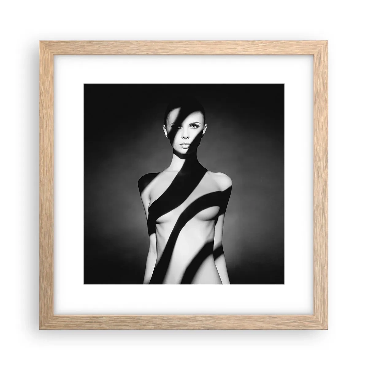 Poster in einem Rahmen aus heller Eiche - In Glanz und Schatten - 30x30 cm