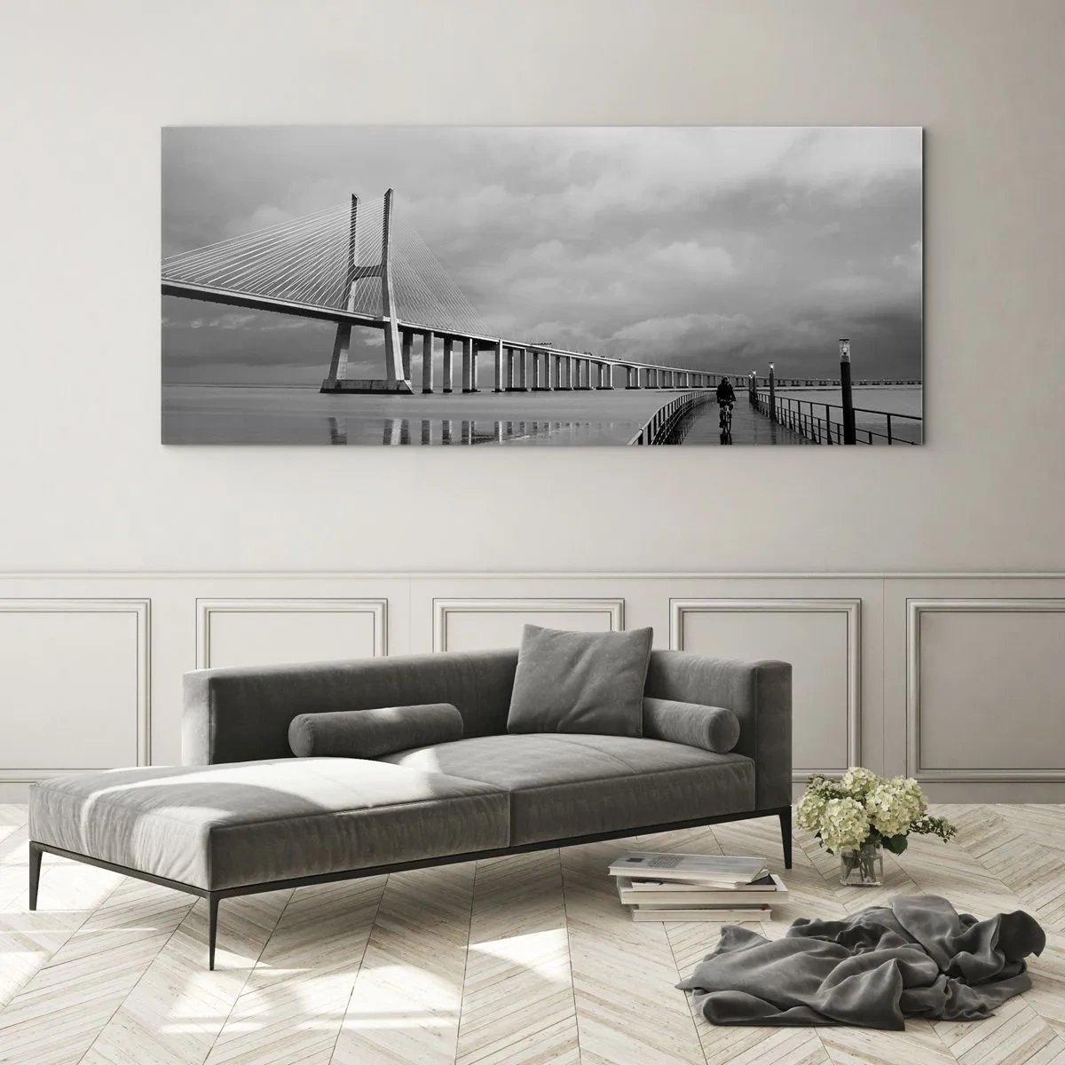Glasbild - Bild auf glas - Eine Hängebrücke über dem Wasser in Schwarz und Weiß - 140x50cm - Jedem das Verdiente - Moderne Wanddekoration für Wohnzimmer und Schlafzimmer ARTTOR