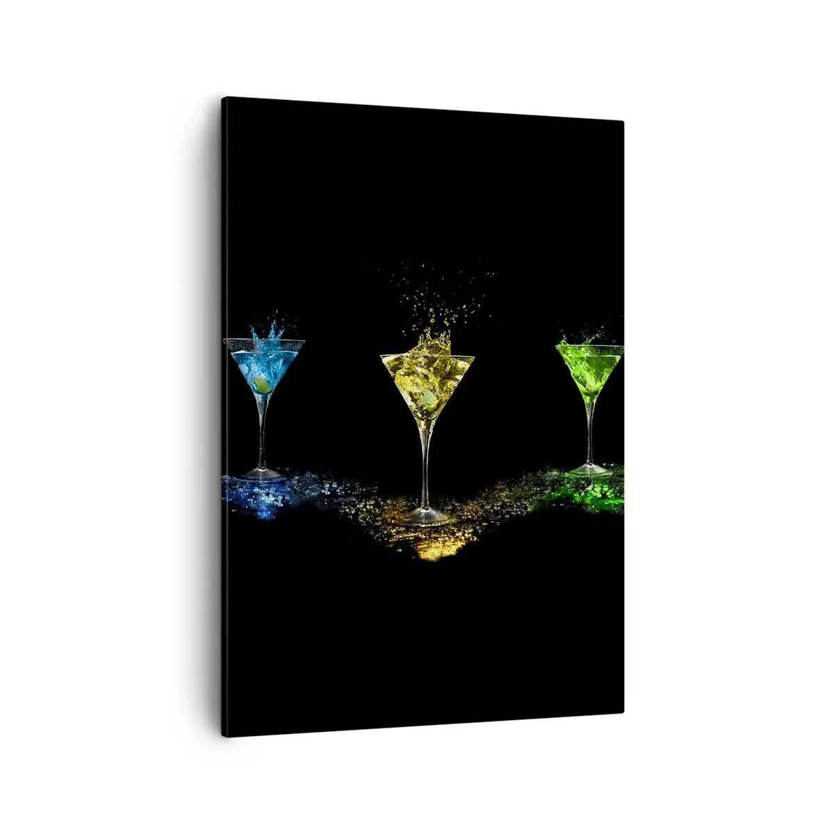 Bild auf Leinwand - Leinwandbild - Bunte Cocktails in Gläsern auf schwarzem Hintergrund - 50x70cm - Farben der Freude in Kristallglas - Moderne Wanddekoration für Wohnzimmer und Schlafzimmer ARTTOR