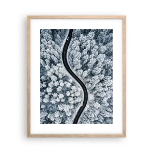 Poster in einem Rahmen aus heller Eiche - Durch den Winterwald - 40x50 cm