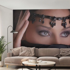 Fototapete Standard Eco - Orientalisches verführerisches Geheimnis - Frau, Augen, Kultur - 150x105 cm