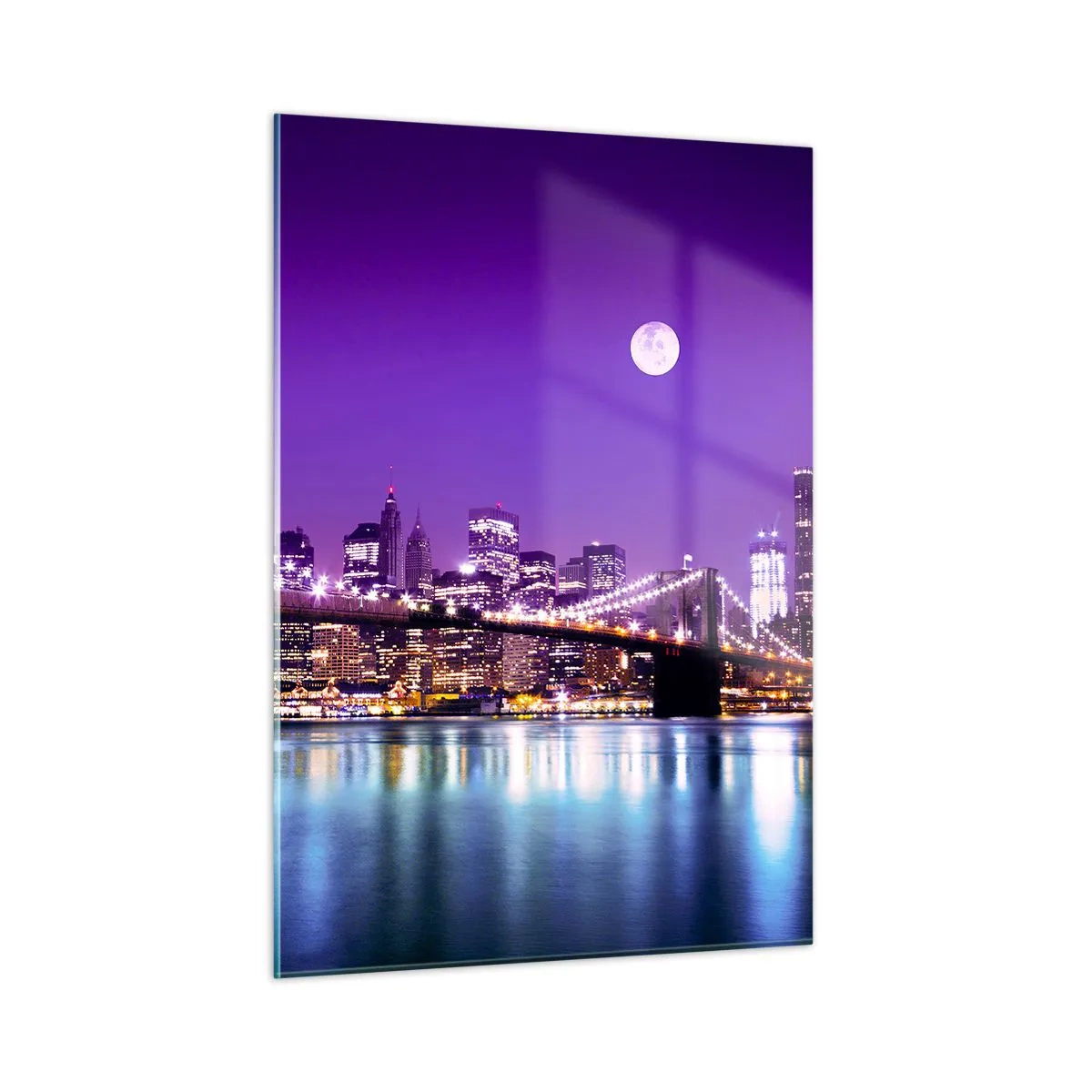 Glasbild - Bild auf glas - Brooklyn Bridge und Manhattan bei Nacht in violetten Farbtönen - 50x70cm - Die Lichter der Großstadt in Lila - Moderne Wanddekoration für Wohnzimmer und Schlafzimmer ARTTOR